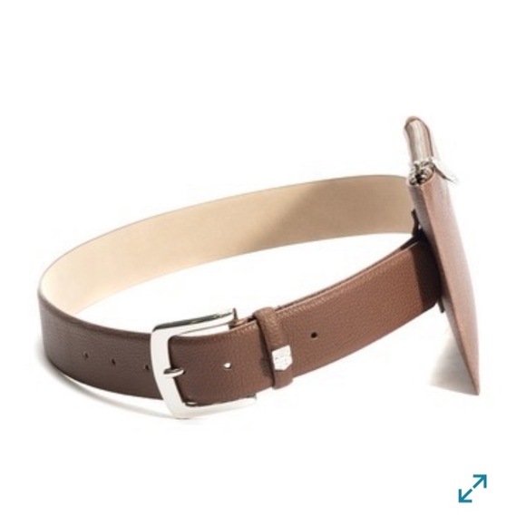 ❌SOLD❌ Vince Camuto | Signature Logo Belt Bag - Picture 11 of 11